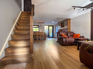 Lounge- click for photo gallery